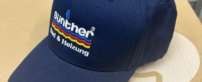 Mütze mit Logo der Handwerksfirma Güther aus Mannheim.